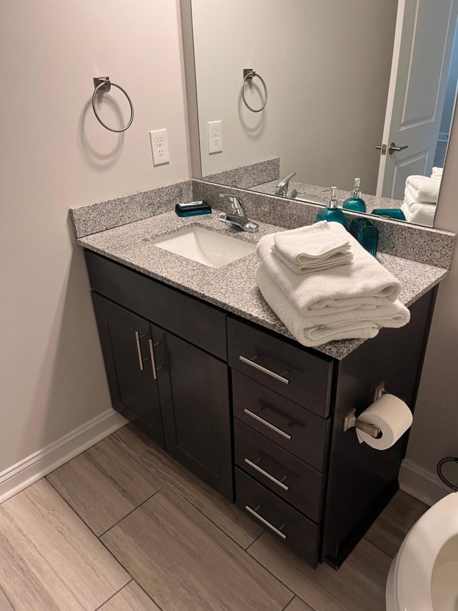 Quiet And Luxury Apartment - 10 Minutes From Ecu Winterville 外观 照片
